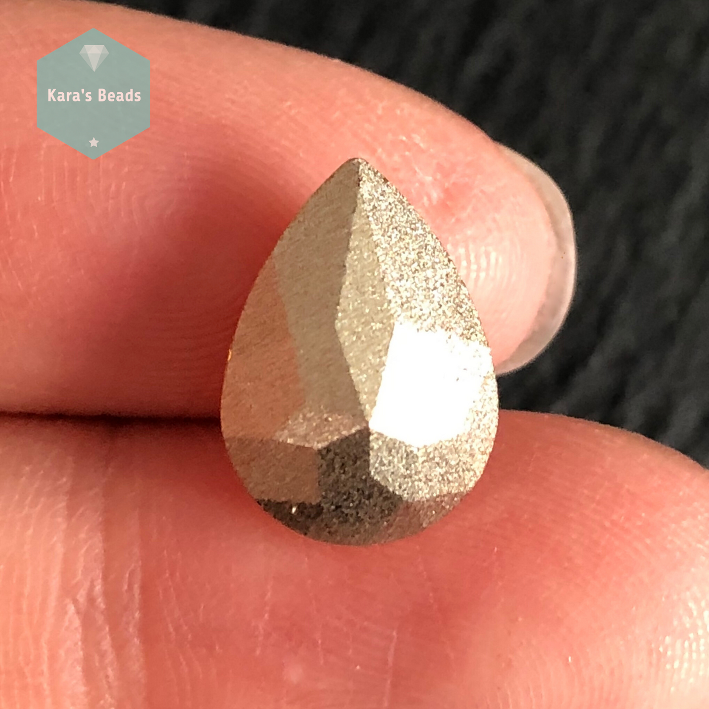 10x14 mm Drop Glass Cabochon Light Topaz 1 pc