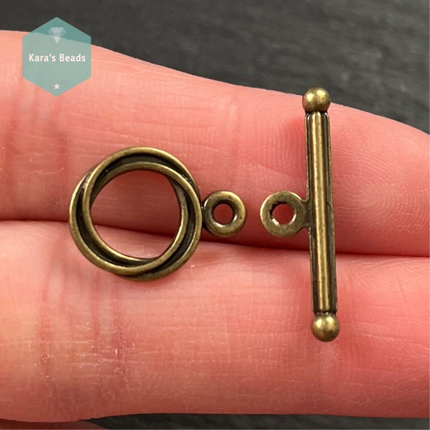 Trinity Toggle Clasp Bronze 1 pc