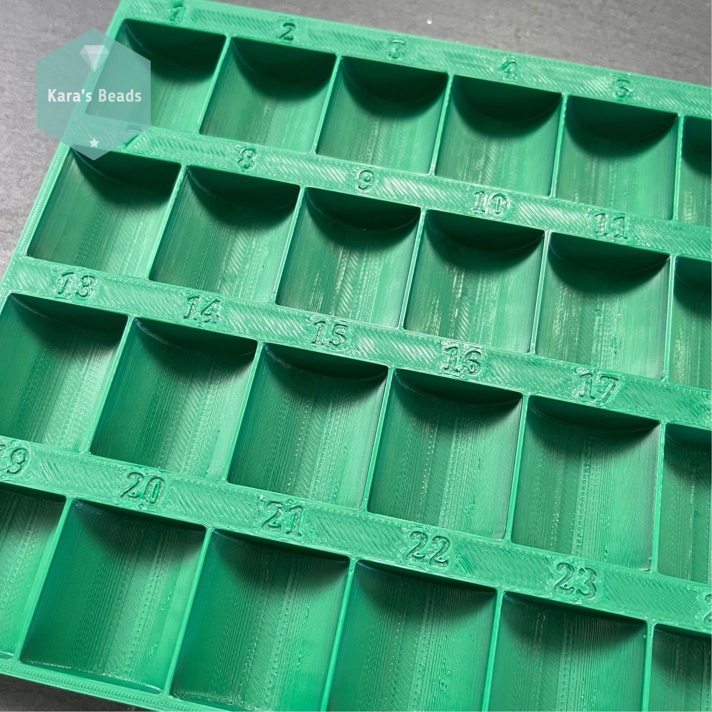 Miyuki and KO Beading Thread Organiser Green