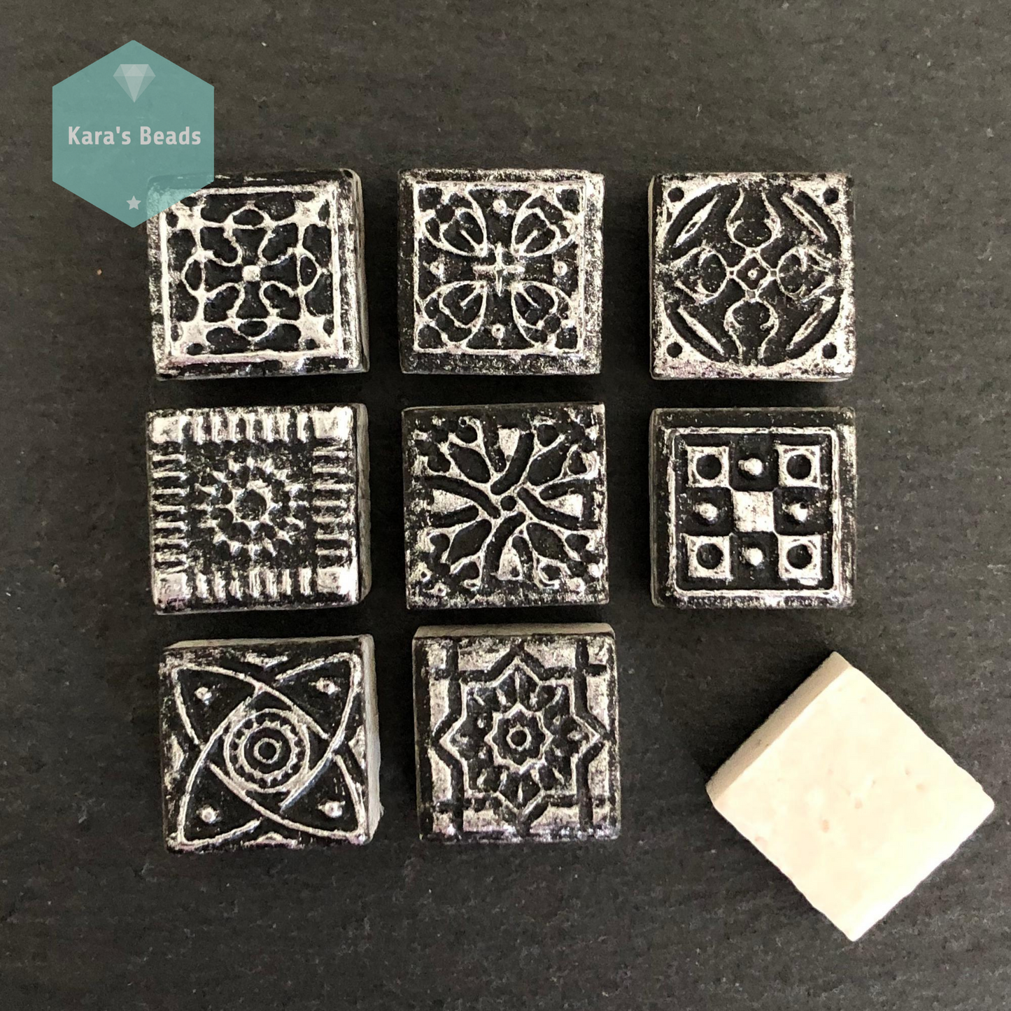 15x15 mm Ceramic Tile Random Pattern 1 pc