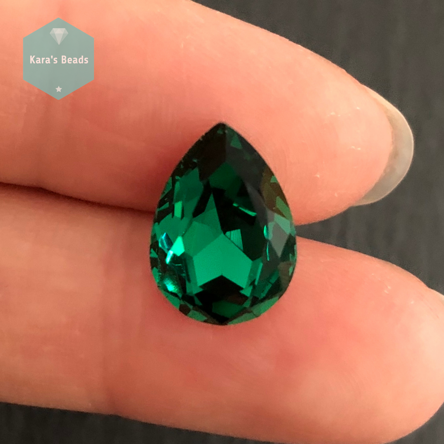 10x14 mm Drop Glass Cabochon Emerald 1 pc