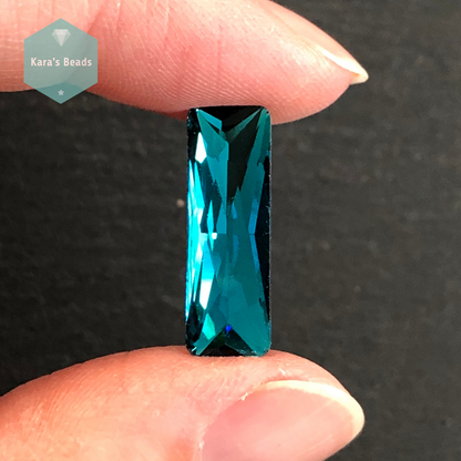 21x7 mm Princess Cut Chinese Glass Baguette Capri Blue 1 pc