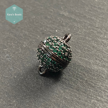 10 mm Black with Emerald Zircon Round Strong Magnetic Clasp 1 pc